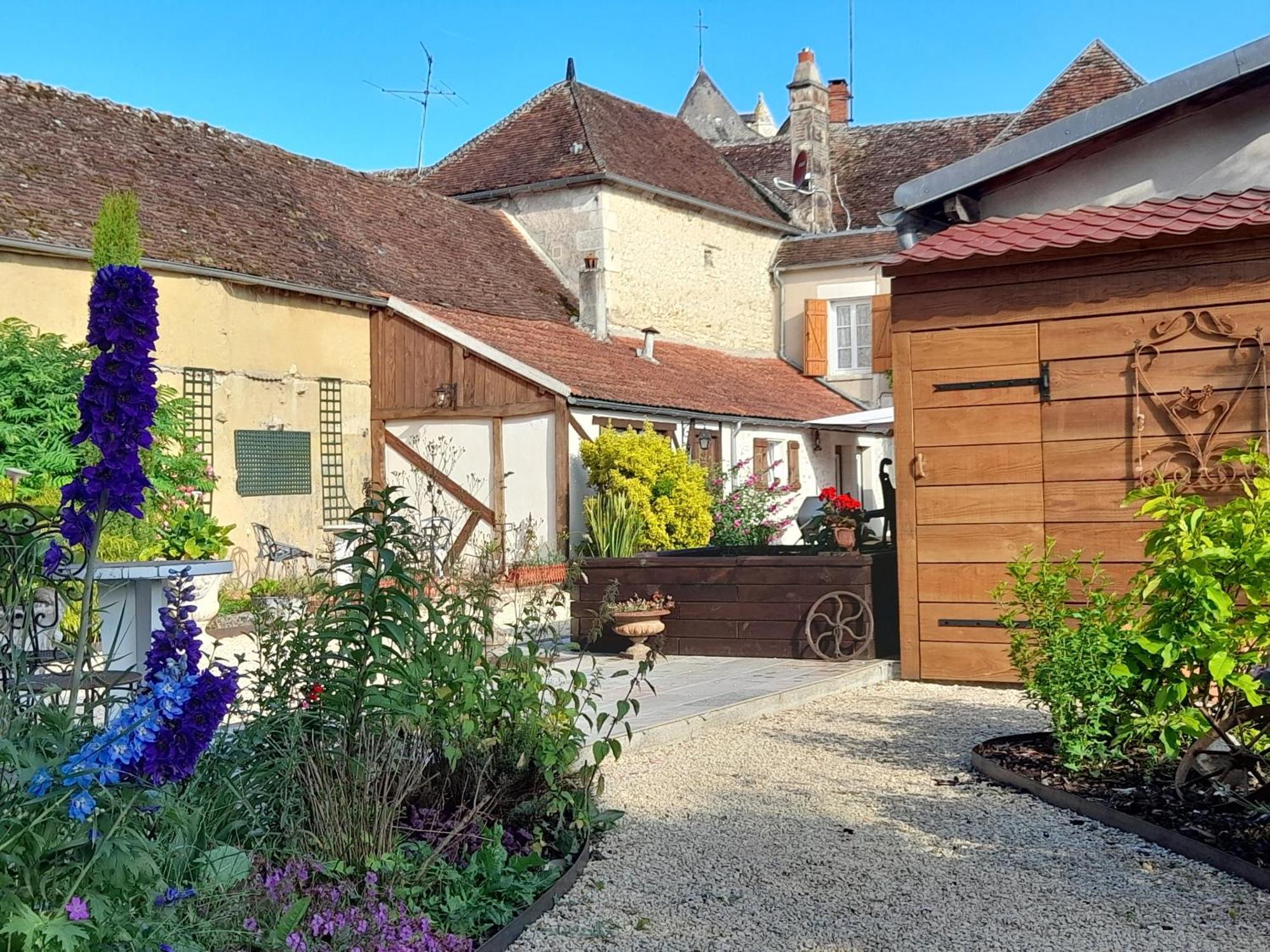 Aux Sources De Ouanne Bed & Breakfast Luaran gambar