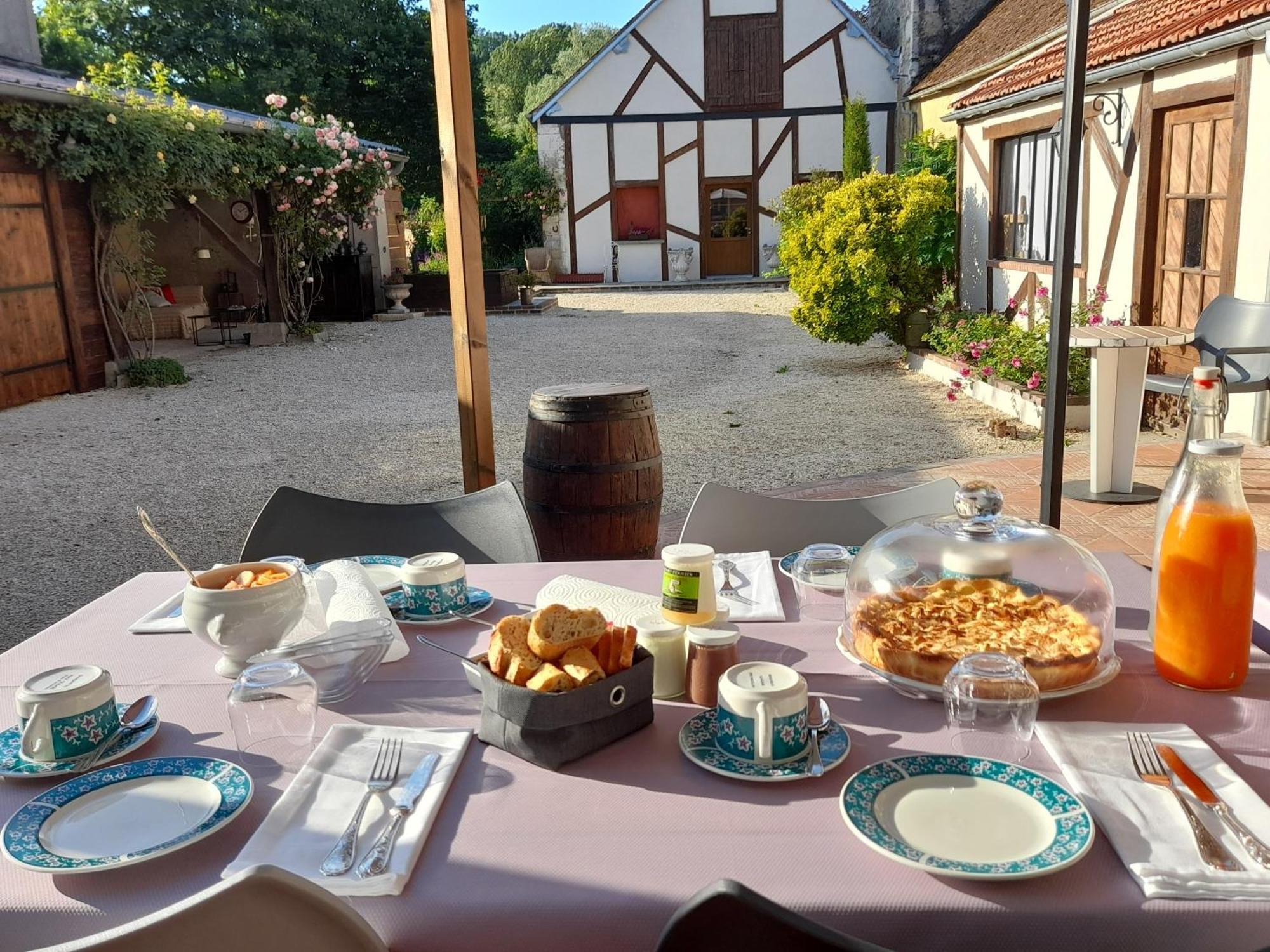 Aux Sources De Ouanne Bed & Breakfast Luaran gambar